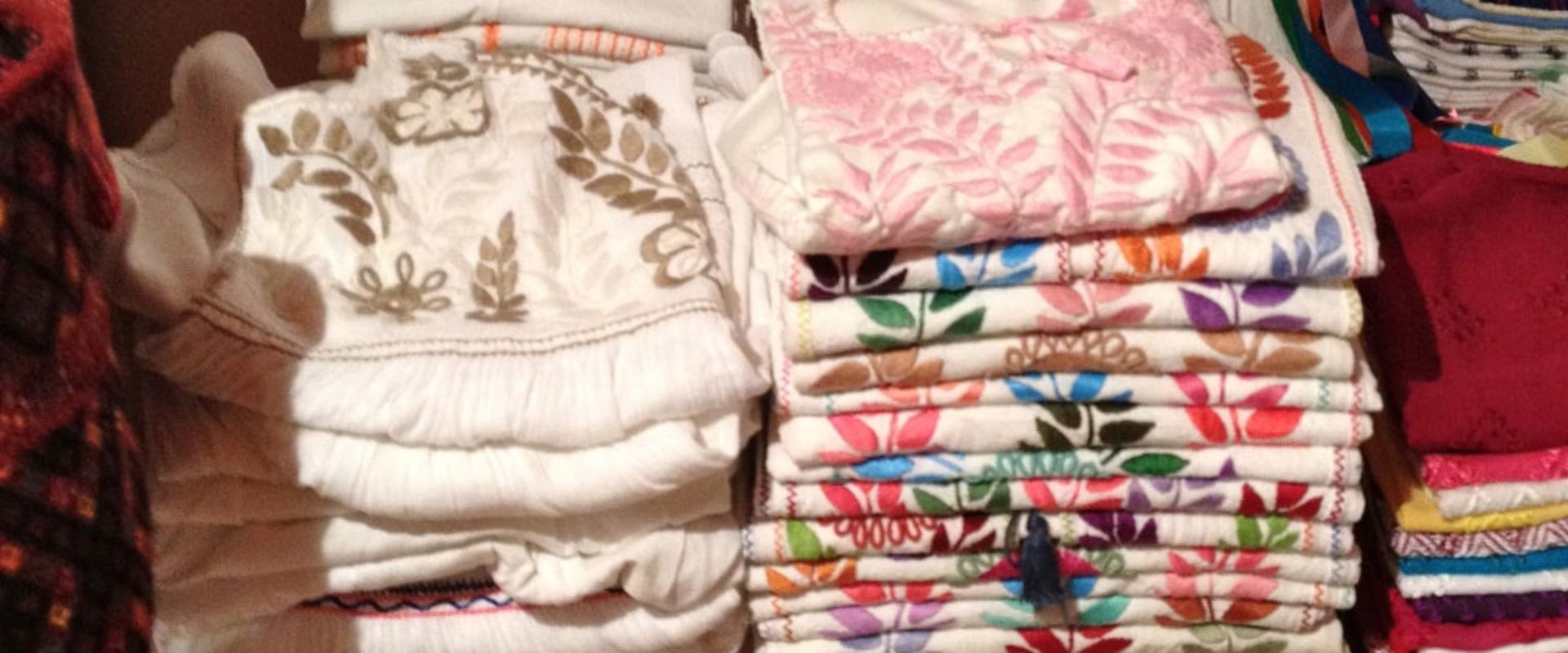 Souvenir Shopping Tips for Expats